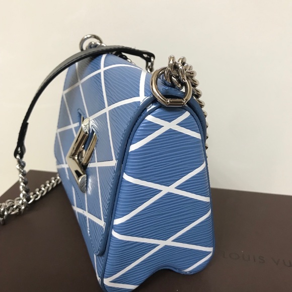 Louis Vuitton limited edition twist bag . - Picture 3 of 8